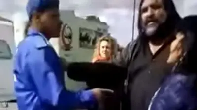 Baradel impidió que policías se llevaran detenido a un cartonero en Quilmes Baradel impidió que policías se llevaran detenido a un cartonero en Quilmes