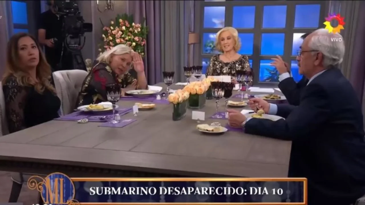 Carrió acusó a Mirtha Legrand de ser parte de "operaciones de inteligencia"