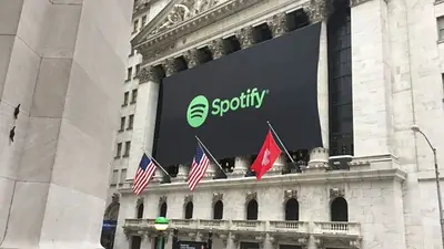 Spotify debutó en la bolsa y Wall Street lo homenajeó con la bandera suiza por error Spotify debutó en la bolsa y Wall Street lo homenajeó con la bandera suiza por error