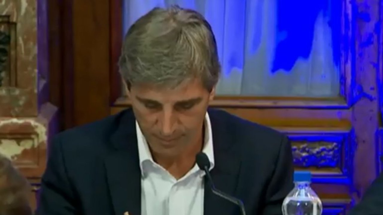 Luis Caputo escribió un papel que provocó el final de la sesión