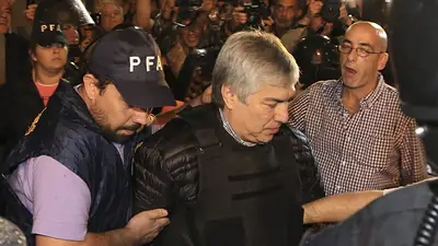 La Justicia prorrogó por un año la prisión preventiva de Lázaro Báez La Justicia prorrogó por un año la prisión preventiva de Lázaro Báez