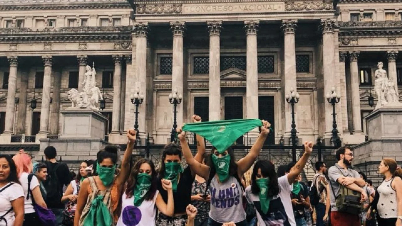 La insólita estrategia de Cambiemos para coartar el debate por la despenalización del aborto