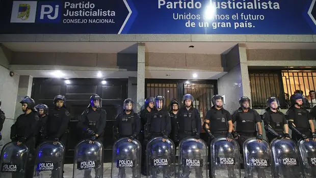 Los nervios de Cambiemos: por qué intervinieron al PJ | Peronismo