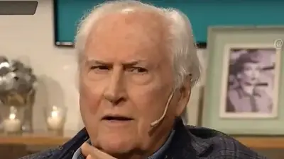 Pino Solanas cargó con todo contra Macri por el tarifazo en lo de Novaresio Pino Solanas cargó con todo contra Macri por el tarifazo en lo de Novaresio