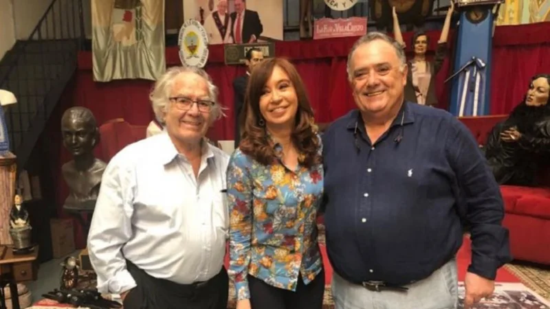 Adolfo Pérez Esquivel le regaló un Via Crucis a Cristina Kirchner