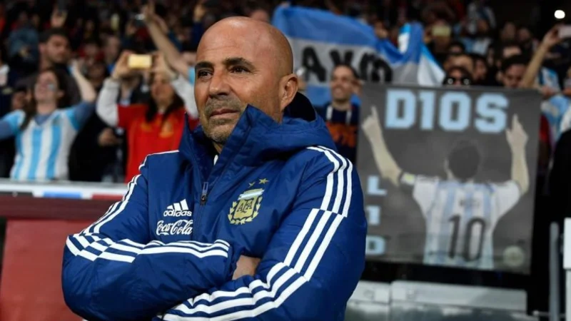 Sampaoli llamó a una radio para pedir un tema