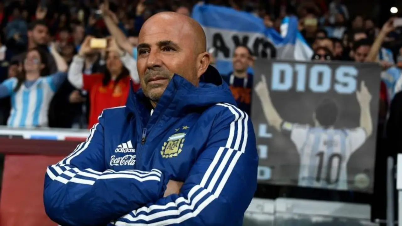 Sampaoli llamó a una radio para pedir un tema