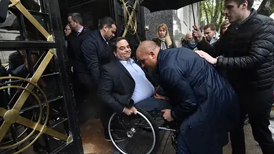 Cuánto le costó al Estado la gira de Triaca con los sindicalistas para vaciar la marcha de Moyano Cuánto le costó al Estado la gira de Triaca con los sindicalistas para vaciar la marcha de Moyano