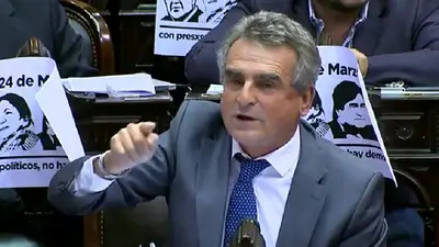 Rossi explotó contra Macri en el Congreso: "Tienen un líder contrabandista" Rossi explotó contra Macri en el Congreso: "Tienen un líder contrabandista"
