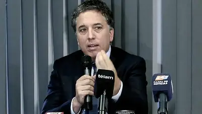 Insólito: Para Dujovne, la preocupante devaluación "es nada" Insólito: Para Dujovne, la preocupante devaluación "es nada"