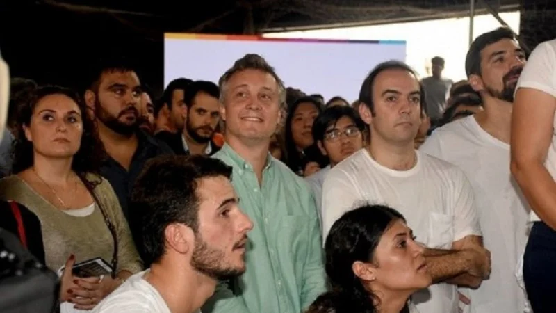 Un funcionario de Macri ¿se suma a Polémica en el Bar?