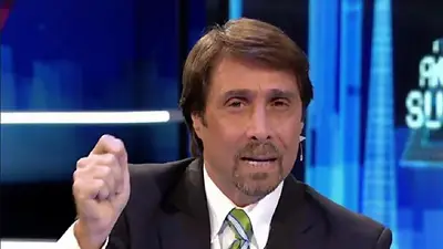 Vecino de Santa Cruz desmintió a Macri y Feinmann por la "losa radiante" Vecino de Santa Cruz desmintió a Macri y Feinmann por la "losa radiante"