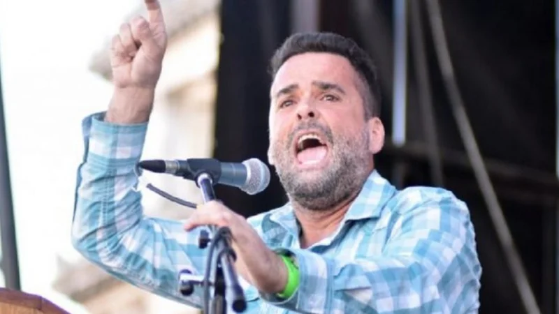Menéndez pidió la unidad de la oposición y advirtió: "Un tercer espacio es funcional al macrismo"