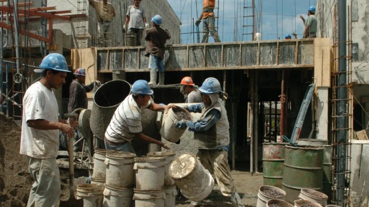 La construcción se desplomó por más del 5% en febrero