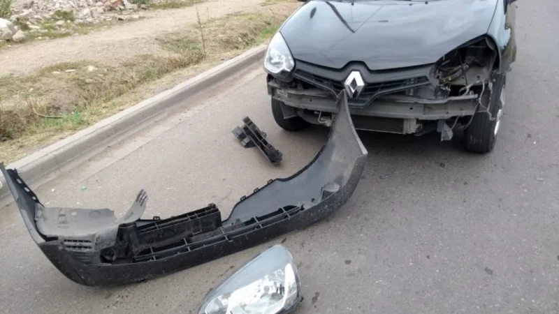 Mendoza: la Policía lo confundió con un ladrón y le arrancó el paragolpes por error