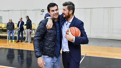 Elecciones 2019: Tinelli se reunió con Urtubey y confesó: "Soy peronista" Elecciones 2019: Tinelli se reunió con Urtubey y confesó: "Soy peronista"