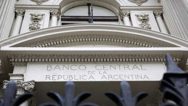 La bomba de las Leliq pone en riesgo una de las metas pactadas con el FMI