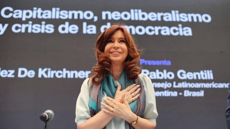 Cristina Kirchner pidió viajar a Cuba para visitar a Florencia