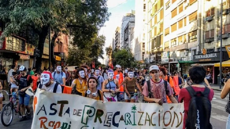 Cambiemos insiste en avanzar hacia una mayor precarización laboral