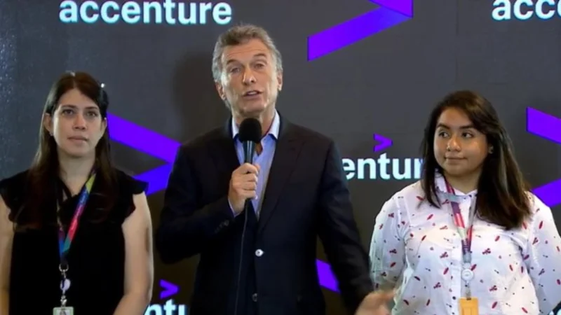 Mauricio Macri reconoció un "pico" de inflación en marzo pero prometió que "paso a paso" bajará