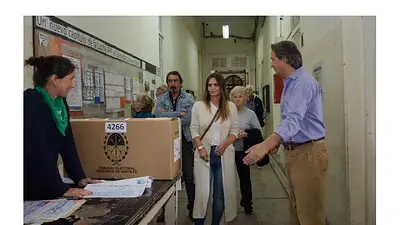 El mal momento de Amalia Granata votando que se volvió viral El mal momento de Amalia Granata votando que se volvió viral