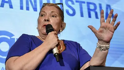 La denuncia contra Carrió por celebrar la muerte de De la Sota le cayó a Bonadio La denuncia contra Carrió por celebrar la muerte de De la Sota le cayó a Bonadio