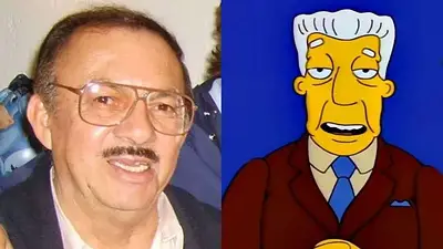 Murió la voz del periodista Kent Brockman en Los Simpson: el actor de doblaje Gonzalo Curiel Larráinzar Murió la voz del periodista Kent Brockman en Los Simpson: el actor de doblaje Gonzalo Curiel Larráinzar