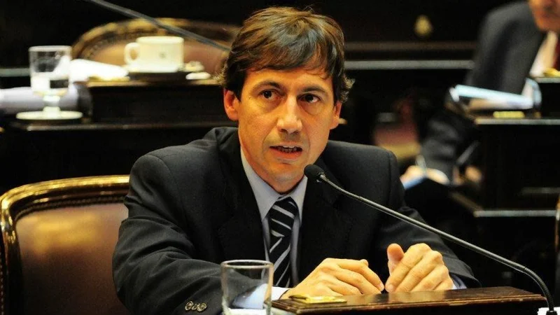 Senador de Juntos por el Cambio pidió "no estigmatizar al que blanqueó dinero”