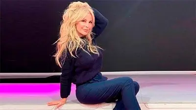 ¿Qué lee Graciela Alfano? La vedette mostró su biblioteca de libros eróticos en vivo ¿Qué lee Graciela Alfano? La vedette mostró su biblioteca de libros eróticos en vivo