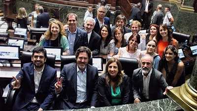 Cuarentena obligatoria: Frente de Todos propone medidas sanitarias para los barrios populares de la Ciudad Cuarentena obligatoria: Frente de Todos propone medidas sanitarias para los barrios populares de la Ciudad