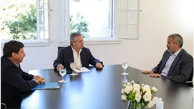 Alberto se reunió con Pérez Companc para evitar intermediarios en la compra de alimentos del Estado Alberto se reunió con Pérez Companc para evitar intermediarios en la compra de alimentos del Estado