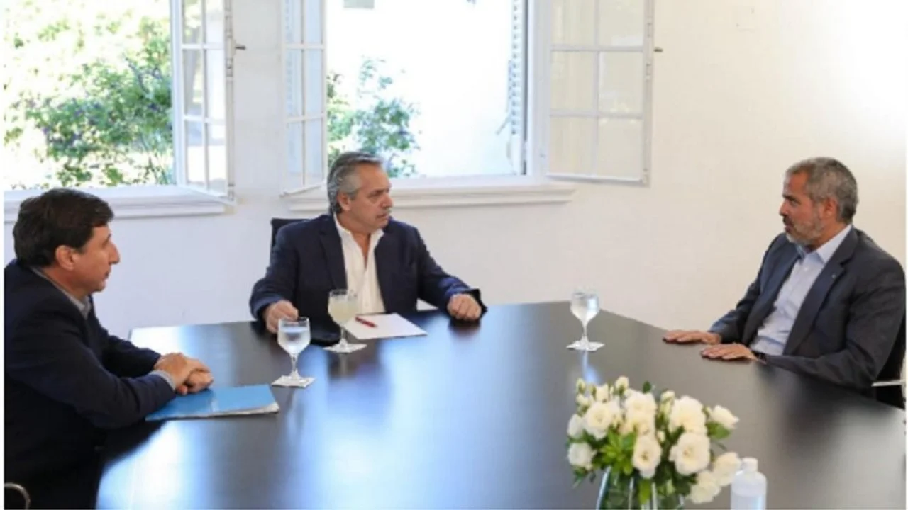 Alberto se reunió con Pérez Companc para evitar intermediarios en la compra de alimentos del Estado