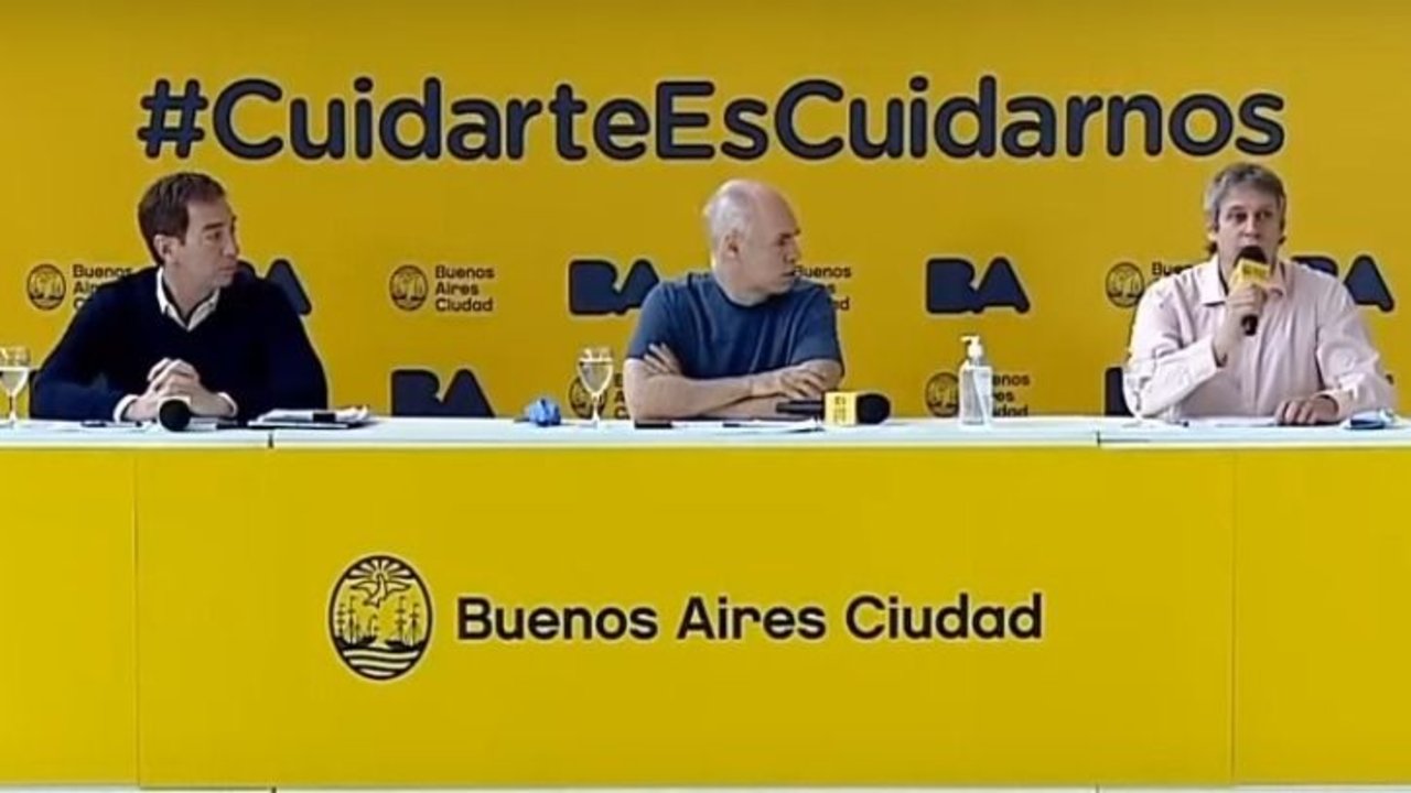 Diego Santilli advirtió que en la Ciudad todavía no rige el permiso para salir a pasear
