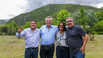 El gobernador de Catamarca salió a respaldar la propuesta sobre la deuda: "Es una buena oferta" El gobernador de Catamarca salió a respaldar la propuesta sobre la deuda: "Es una buena oferta"