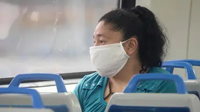 El uso de barbijo en trenes y colectivos será obligatorio en todo el país El uso de barbijo en trenes y colectivos será obligatorio en todo el país