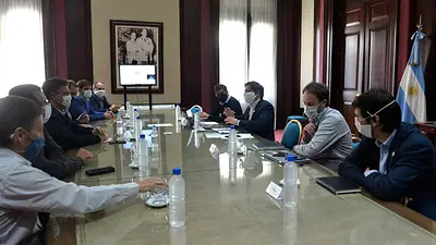 Coronavirus en Argentina: Axel Kicillof creó un fondo para asistir a los empleados municipales por la crisis Coronavirus en Argentina: Axel Kicillof creó un fondo para asistir a los empleados municipales por la crisis