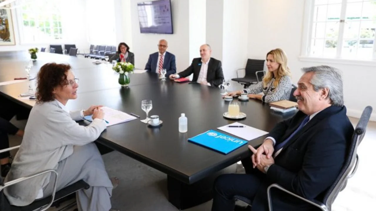Alberto Fernández se reunió con UNICEF y analiza flexibilizar la cuarentena para niños y adolescentes