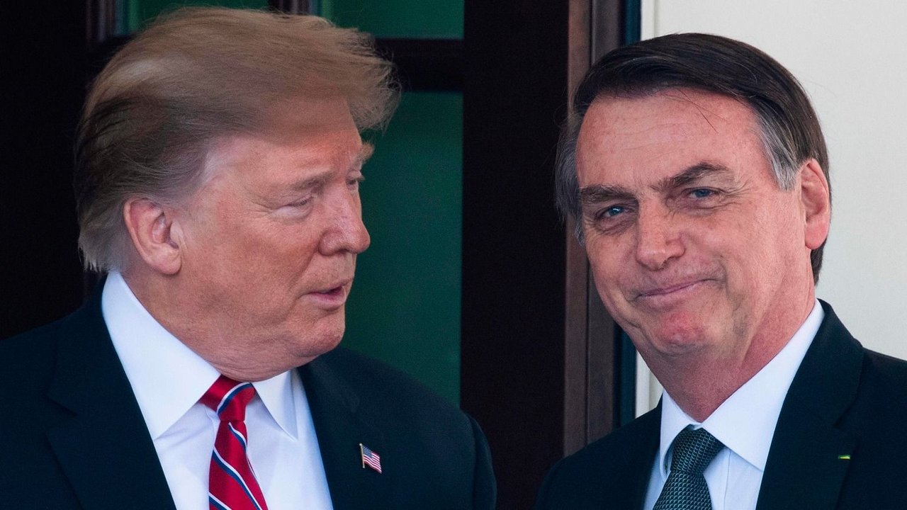 Donald Trump sugiere cortar vuelos desde Brasil a Estados Unidos