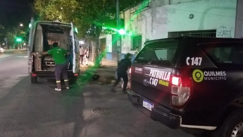 Un conductor atropelló a un motociclista y se dio a la fuga