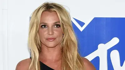 Britney Spears asustó a sus fans con un accidente que casi termina en tragedia Britney Spears asustó a sus fans con un accidente que casi termina en tragedia