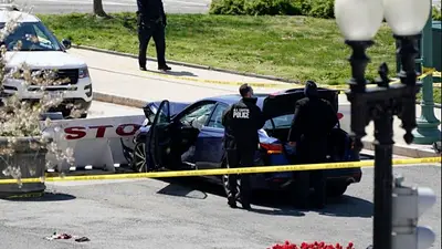 Un auto intentó ingresar al Capitolio: hay dos muertos Un auto intentó ingresar al Capitolio: hay dos muertos