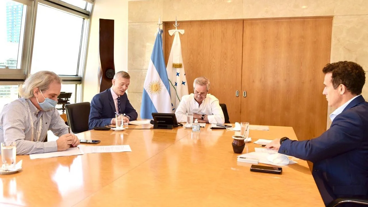 Solá y Blinken hablaron de un posible encuentro Biden-Fernández