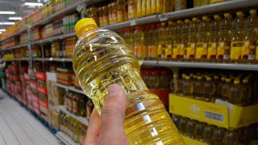 La ANMAT prohibió dos marcas de aceite: cuáles son