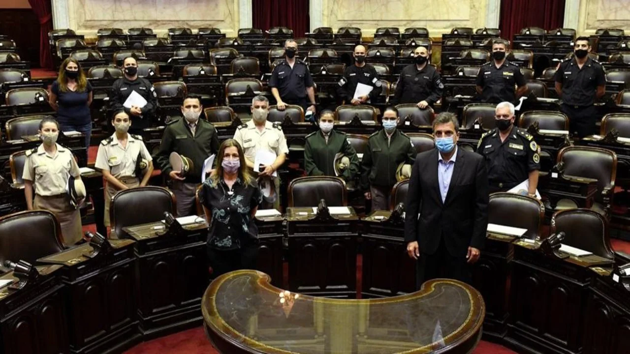 Ganancias: Massa y Frederic destacaron que 128 mil trabajadores de Seguridad dejarán de pagar