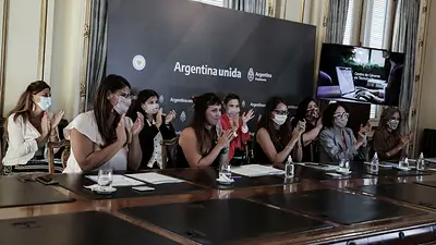 Ponen en marcha un nuevo Centro de Géneros en Tecnología Ponen en marcha un nuevo Centro de Géneros en Tecnología