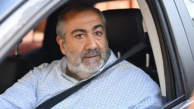 Daer cruzó a la UIA por el salario para los no vacunados Daer cruzó a la UIA por el salario para los no vacunados