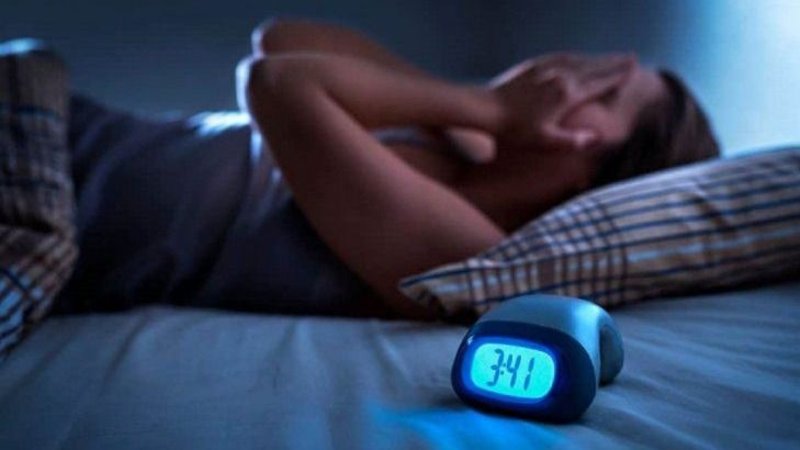 Cómo quitar el insomnio y las causas que llevan a que no puedas dormir