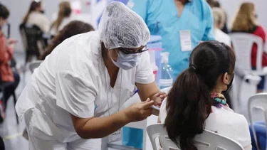 Continúa la distribución de 900.000 dosis de Moderna para adolescentes