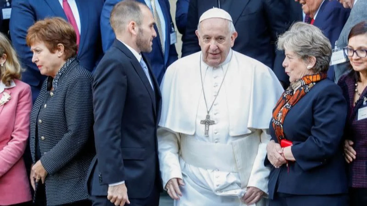Papa Francisco, Guzmán
