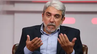 Aníbal Fernández, tras su paso por Casa Rosada: "Yo haría los cambios antes de las elecciones" Aníbal Fernández, tras su paso por Casa Rosada: "Yo haría los cambios antes de las elecciones"